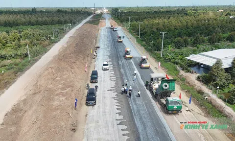 Xuyên lễ trên công trường cao tốc ở Đồng Tháp