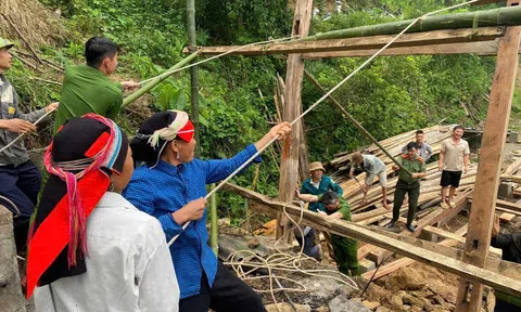 Ấm tình người nơi giông lốc đi qua ở Bắc Mê