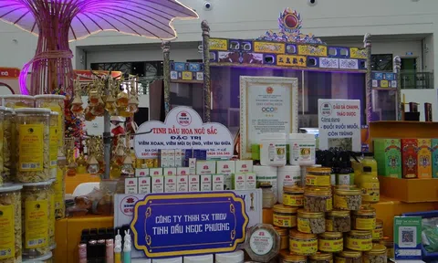 Hương liệu thiên nhiên từ xứ Huế: Sản phẩm tinh dầu Ngọc Phương