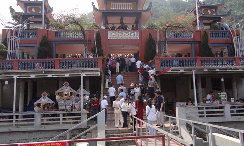 Đền Thác Bờ - Dấu ấn linh thiêng bên dòng sông Đà