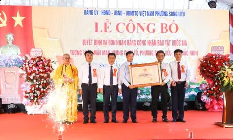 Bắc Ninh đón nhận Bảo vật quốc gia cho tượng Phật gỗ Mẫu Man Nương