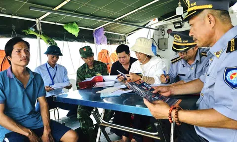 “Tháng cao điểm” chống khai thác hải sản bất hợp pháp và quyết tâm gỡ thẻ vàng EC của tỉnh Nghệ An