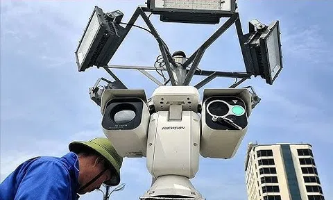 Cửa Lò khai trương cổng du lịch thông minh và hệ thống camera giám sát tầm xa