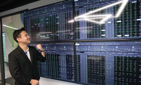 Tiến sát mốc 1.900 điểm, VN-Index đối diện rung lắc ngắn hạn, dòng tiền ETF vẫn là trụ đỡ