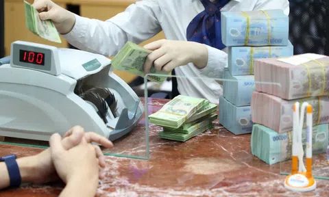 Lãi suất tiết kiệm bật tăng, nhiều ngân hàng vượt mốc 7,5%/năm