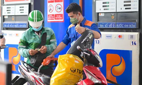 Chính phủ tạm thời đưa thuế nhập khẩu nhiều loại xăng dầu về 0%