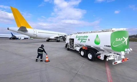 Chi phí nhiên liệu leo thang, ngành vận tải Việt Nam tăng tốc chuyển đổi bền vững