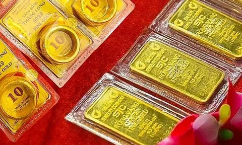 Giá vàng bật tăng mạnh, thị trường trong nước áp sát mốc 167 triệu đồng/lượng
