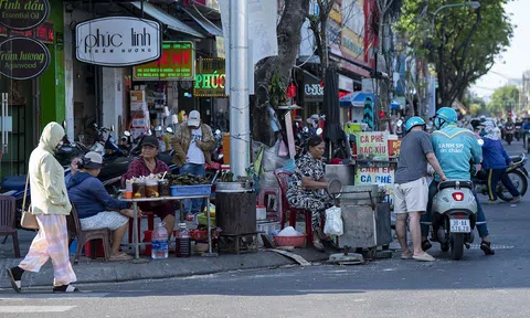 [Video] Hà Nội nghiên cứu cơ chế cho thuê vỉa hè nhằm phát triển kinh tế đêm