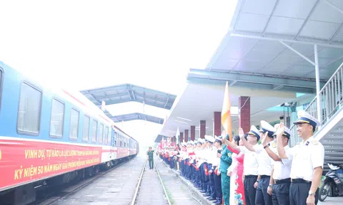 Quân nhân làm nhiệm vụ ở Trường Sa được hỗ trợ chi phí đi tàu hỏa