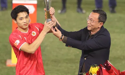 Tiền đạo Đình Bắc nhận danh hiệu Vua phá lưới giải vô địch U23 châu Á 2026