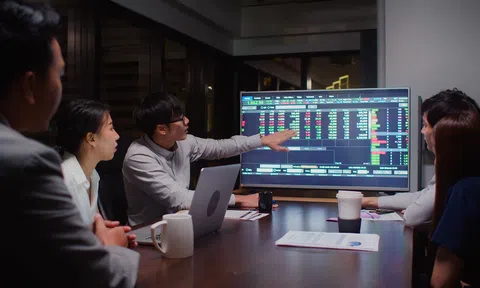 Đầu tư dài hạn trở thành "tiêu điểm" giữa thị trường biến động