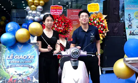 VinFast khai trương 66 đại lý xe máy điện mới trong 1 ngày, lần đầu ra mắt  mô hình showroom cao cấp EV-Zone