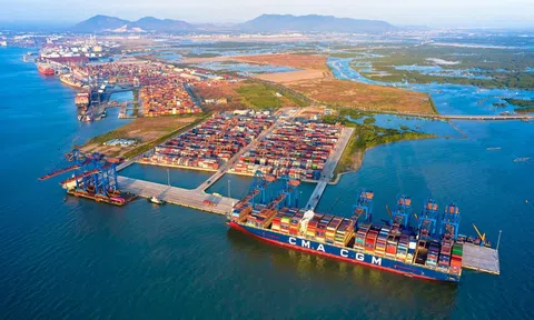 Công nghiệp hàng hải tạo nền tảng phát triển kinh tế biển