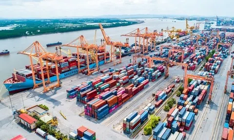VietinBank đưa gần 700 tỷ đồng cổ phần tại hai doanh nghiệp cảng ra thị trường
