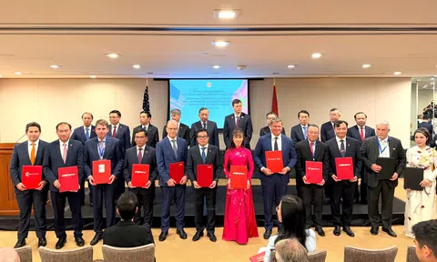 BSR trao thỏa thuận khung mua dầu thô với ExxonMobil Châu Á - Thái Bình Dương, mở rộng nguồn cung cho NMLD Dung Quất