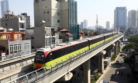 Hà Nội vận hành thử đoàn tàu tuyến metro Nhổn - ga Hà Nội
