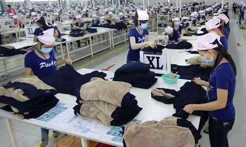 Doanh nghiệp Bình Dương thưởng Tết giữ chân lao động