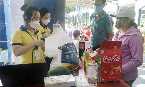 TP.HCM: Khởi động chuỗi Siêu thị Tết 0 đồng hỗ trợ người dân khó khăn