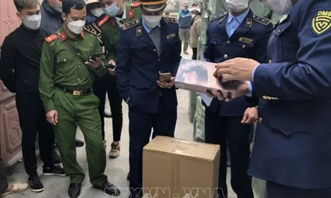 Thu giữ hơn 10 nghìn sản phẩm giả mạo nhãn hiệu, không rõ nguồn gốc