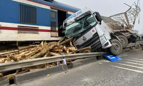 Ngành đường sắt lên phương án đưa hành khách về Hà Nội sau tai nạn tại Hà Nam