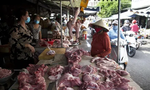 Thị trường đã sôi động hơn trong ngày mùng 3 Tết