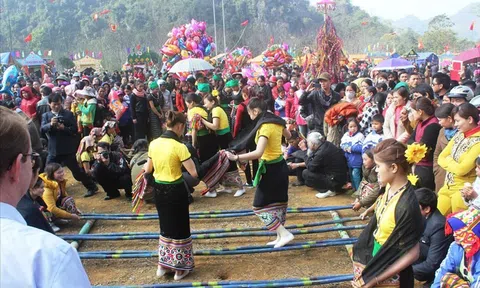 Về xứ Nghệ đón Tết cùng người Thái