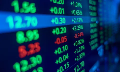 Cổ phiếu dầu khí tiếp tục thăng hoa