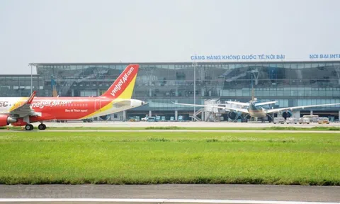 Tạm dừng khai thác một đường băng sân bay Nội Bài để kiểm tra