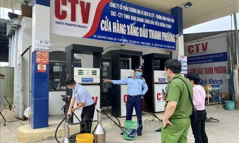Xử phạt gần 450 triệu đồng đối với hai doanh nghiệp bán xăng kém chất lượng