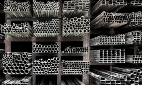 Nhiều mặt hàng nhóm kim loại cơ bản tiếp tục tăng phi mã