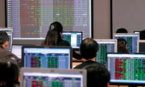 Căng thẳng Nga - Ukraine: Cổ phiếu dầu khí, phân bón, thép tiếp tục bứt phá