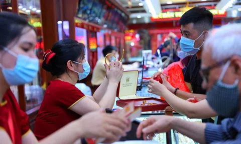 Giá vàng sáng 8/3: Giao dịch trên mốc 73,5 triệu đồng/lượng