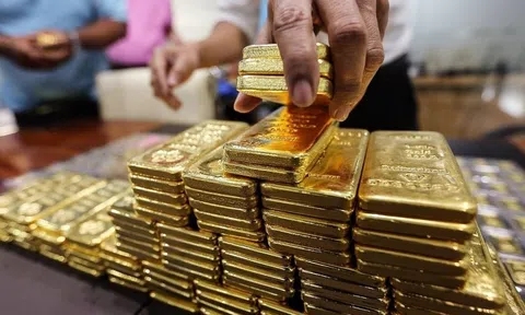 Giá vàng sáng 9/3: Giá vàng trong nước "hạ nhiệt", giá vàng thế giới đạt mức cao nhất mọi thời đại