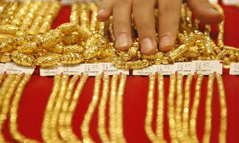 Giá vàng sáng 10/3: Rơi tự do, giảm sâu tới 2,5 triệu đồng/lượng