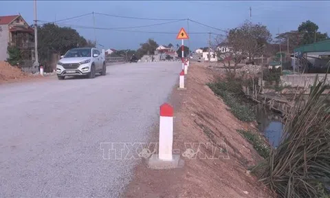 Thanh Hóa: Con đường đầu tư 13 tỷ đồng mới nghiệm thu đã có hiện tượng xuống cấp