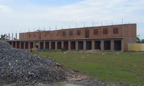 Long An: “Vận hạn” của CEO Nguyễn Văn Tuấn từ xây nhà mini đến nhà sổ chung?