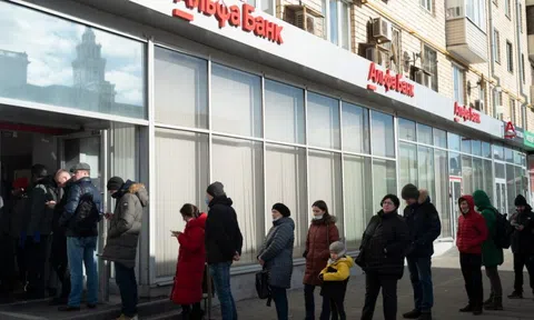 Nga ước tính bị đóng băng 300 tỷ USD dự trữ do các biện pháp trừng phạt