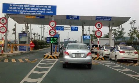 Từ 1/4, áp dụng mức giá vé mới đối với ôtô ra vào sân bay Tân Sơn Nhất, Nội Bài, Đà Nẵng