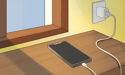 6 thói quen khiến điện thoại của bạn nhanh hỏng