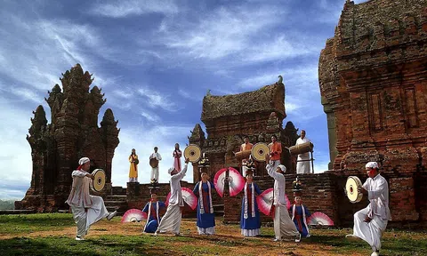 Lễ hội Katê của người Chăm tỉnh Bình Thuận được công nhận là Di sản văn hóa phi vật thể Quốc gia