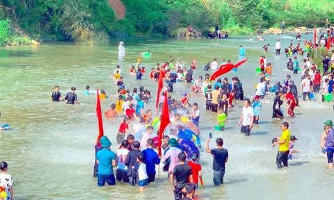 Lễ hội Then Kin Pang của dân tộc Thái được tổ chức tại huyện Phong Thổ, Lai Châu