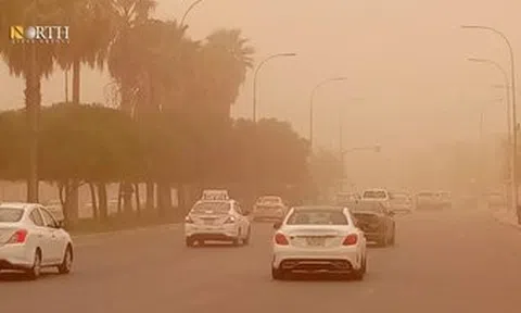 Bão bụi quét qua Iran, nhiều người nhập viện