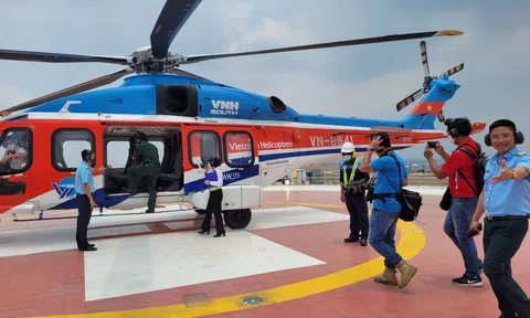 Ngắm TP. Hồ Chí Minh từ trên cao bằng tour trực thăng