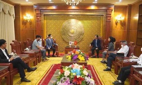 Chủ tịch tỉnh Quảng Trị làm việc với Tập đoàn Sangshin Electronics về Dự án sản xuất linh kiện điện tử