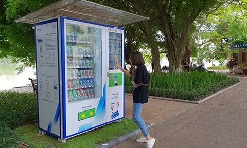 Hà Nội lắp đặt máy bán hàng tự động tại địa điểm công cộng