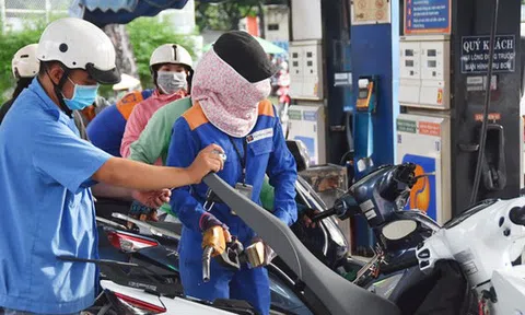 Chính phủ yêu cầu bảo đảm cân đối cung cầu mặt hàng xăng dầu