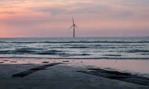 Trang trại điện gió ngoài khơi lớn nhất Đài Loan tạo ra nguồn điện đầu tiên