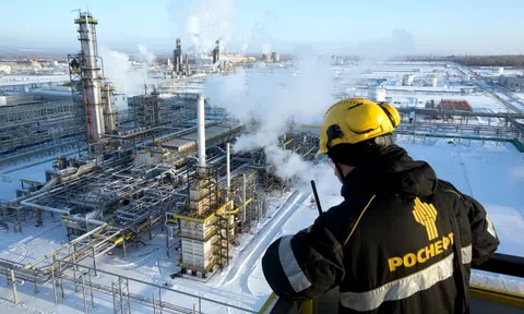 Đức tuyên bố sẽ dừng nhập khẩu dầu của Nga vào cuối năm nay