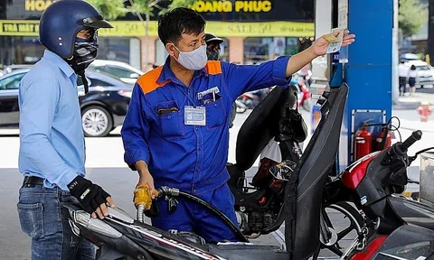 Bộ Tài chính đề xuất giảm thuế nhập khẩu ưu đãi mặt hàng xăng dầu